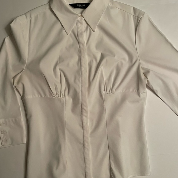 Express white bottoms down shirt size 9/10. Stretchy, 2/3 sleeves - Picture 3 of 14